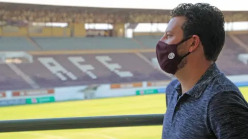 Elano é o novo técnico da Ferroviária