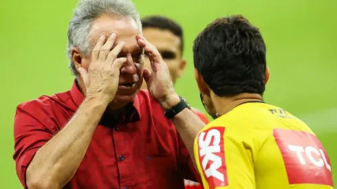 Time de Abel deixou o título escapar na última rodada - Foto: Pedro H. Tesch/AGIF.