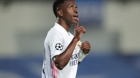 Antes de Real Madrid x Chelsea, pela Champions League, Vinícius Júnior recebeu o apoio dos fãs