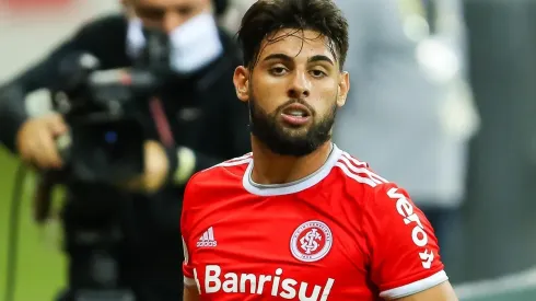 Yuri Alberto vem despertando interesse no mercado - Foto: Pedro H. Tesch/AGIF.