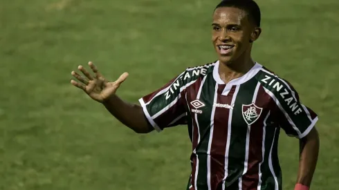 Atacante marcou um dos gols na vitória sobre a Portuguesa (Foto: Thiago Ribeiro/AGIF)