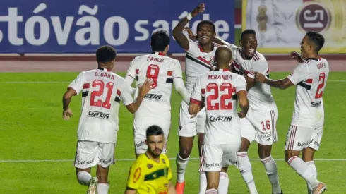 São Paulo goleia o Mirassol e vai para à final do Campeonato Paulista. (Foto: Marcello Zambrana/AGIF)