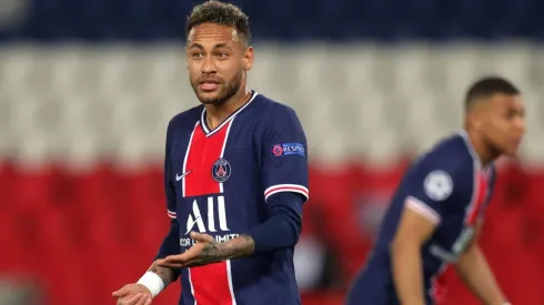 De acordo com o jornal francês L'Équipe, e o portal UOL Esporte, um homem invadiu o terreno da casa de Neymar, em La Celle-Saint-Cloud, na França. (Foto: Getty Images)