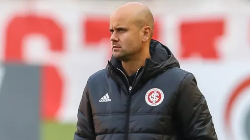 Meia não estava nos planos de Ramírez - Foto: Pedro H. Tesch/AGIF.