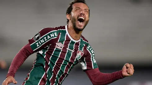 Nenê comemora o segundo gol da vitória parcial do Fluminense (Foto: Getty Images)
