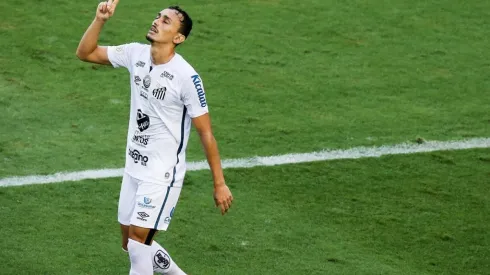 Diego Pituca em partida pelo Santos