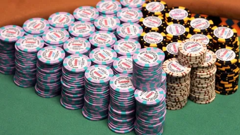 Jogador mais bem pago da história do poker na história ganhou mais de US$ 56 milhões em torneios.