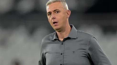 Tiago falou sobre alguns temas específicos - Foto: Thiago Ribeiro/AGIF.