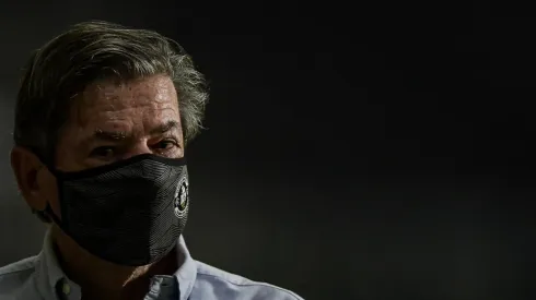 Presidente busca resolver problemas financeiros - Foto: Thiago Ribeiro/AGIF.