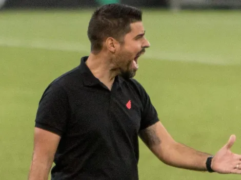 CSA deve contratar atacante, que está sem moral com António Oliveira no Athletico