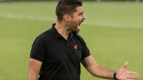 António Oliveira não relacionou o atacante contra o América-MG - Foto: Robson Mafra/AGIF.