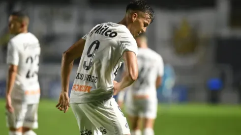 Kaio Jorge marcou o terceiro gol do Peixe diante do Ceará