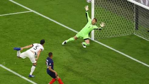 França sai na frente após gol contra da Alemanha. (Foto: Getty Images)