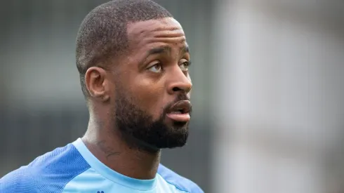 O zagueiro sofreu com inúmeras lesões. (Foto: Marcelo Alvarenga/AGIF)