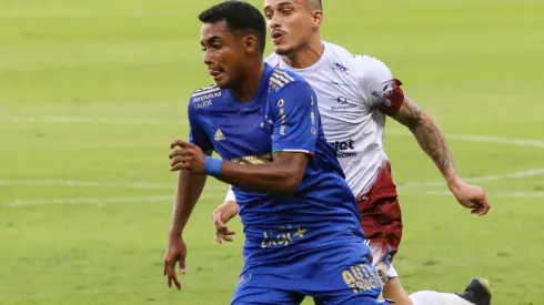 Airton: alvo do Vozão (Foto: Fernando Moreno/AGIF)