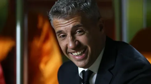 Hernán Crespo ainda sonha com a chegada de mais um “9”. (Foto: Alexandre Schneider/Getty Images)