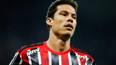 Profeta foi se despedir dos ex-companheiros no CT da Barra Funda (Foto: Getty Images)