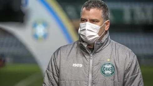 Júlio Sérgio: satisfeito com atuação da equipe (Foto: Divulgação/Coritiba)