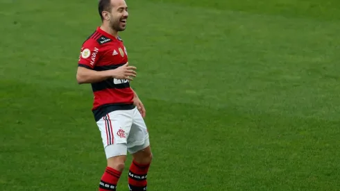 Éverton Ribeiro comemora gol contra o Corinthians (Getty Images)