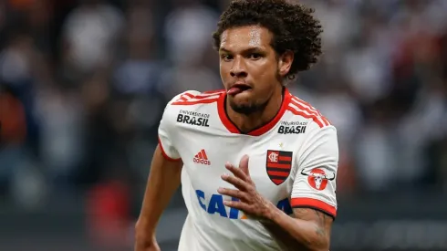 Camisa 5 está próximo de entrar para o top 5 do Flamengo no Brasileirão (Foto: Marcello Zambrana/AGIF)