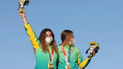 Martine Grael e Kahena Kunze conquistaram o bicampeonato olímpico nesta terça-feira (3) (Foto: Getty Images)