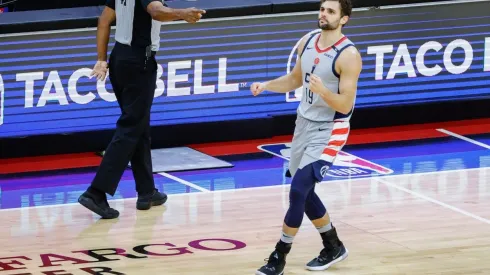 Raulzinho vai jogar a próxima temporada da NBA pelo Washington Wizards (Foto: Getty Images)