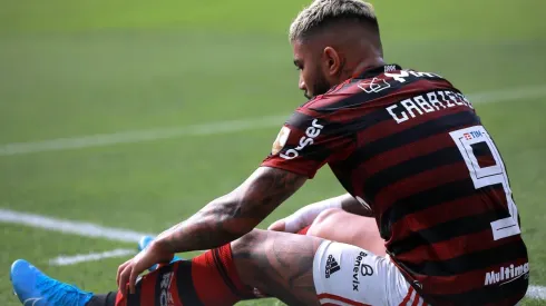 Camisa 9 recebeu cartão vermelho na partida diante do Internacional (Foto: Getty Images)