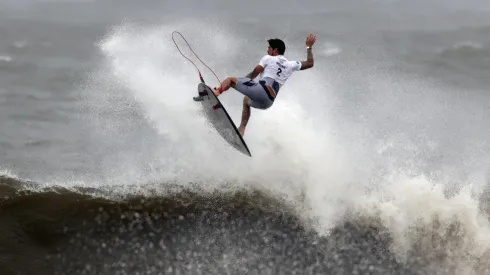 Gabriel Medina ficou em segundo em sua bateria e foi direto para o segundo round (Foto: Getty Images)