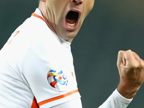 Montillo faz 'meio de campo' como empresário e oferece camisa 9 da La U ao São Paulo