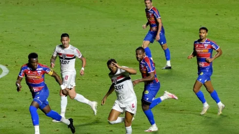O São Paulo eliminou o Fortaleza na Copa do Brasil de 2020 (Foto: Bruno Ulivieri/AGIF)