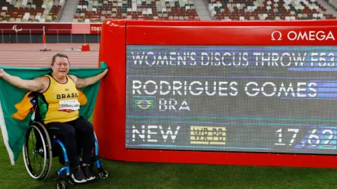Beth Gomes, que foi ouro nesta segunda (30), com novo recorde mundial estabelecido para a prova de lançamento de disco: 17,62m. (Foto: Getty Images)