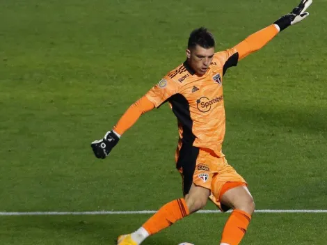 Com Volpi em baixa, São Paulo volta ao mercado para contratar goleiro campeão da Libertadores