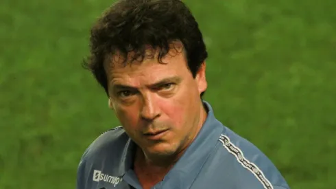 Diniz não aguenta mais uma derrota no Santos e é demitido. (Foto: Fernanda Luz/AGIF)