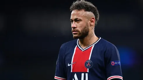 Com "bônus ético" no contrato, Neymar é obrigado a ser cordial e simpático com os torcedores do PSG