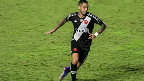 Rômulo diz que o Vasco, atualmente, não é candidato ao acesso (Foto: Thiago Ribeiro/AGIF)