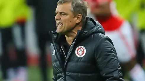 Aguirre: rebateu críticas ao jogador (Foto: Pedro H. Tesch/AGIF)