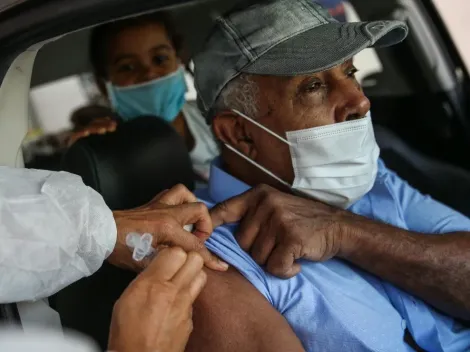 SP: capital começa a aplicar dose adicional em idosos acima de 85 anos
