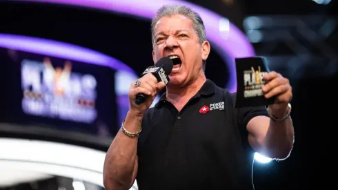 Bruce Buffer durante o PSPC 2019 (Foto: Neil Stoddart/PokerStars)