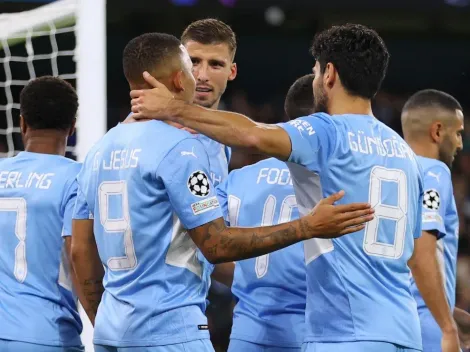 Melhores momentos da goleada do Manchester City na estreia da Champions League