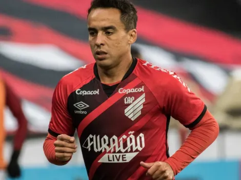 De saída do Athletico, Jadson pode reforçar clube próximo da Série C: "Conversei com o procurador", confirma dirigente