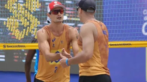 Na foto, André e George. (Foto: Divulgação CBV)