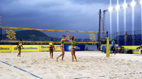 Mari e Eunyce comemoram nesta terça-feira (Foto: Divulgação/CBV)