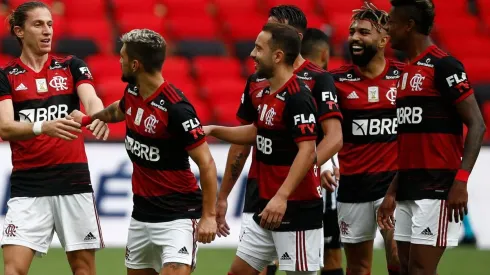 Jogadores do Flamengo comemoram gol (Foto: Getty Images)