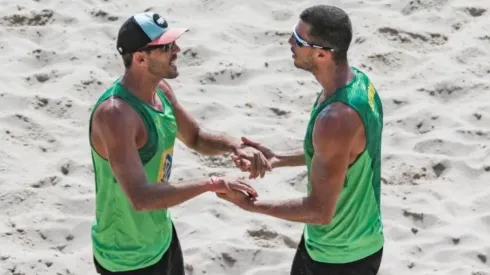 Oscar e Saymon estão nas semifinais no Rio de Janeiro. (Foto: Divulgação CBV)
