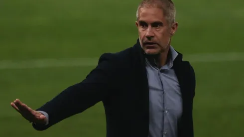 Sylvinho, treinador do Corinthians (Foto: Ettore Chiereguini/AGIF)