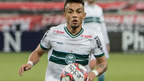 Rafinha: medalhão pode ganhar sequência (Foto: Robson Mafra/AGIF)