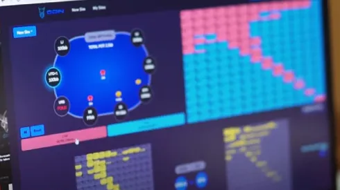 Os softwares de apoio auxiliam o jogador de poker no estudo (Foto: Reprodução Youtube)