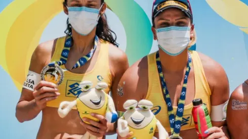 Rebecca/Talita campeãs da etapa Open. (Foto: Divulgação CBV)