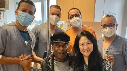 Pelé recebe alta do hospital e vai voltar para casa (Foto: Reprodução)