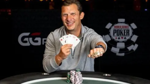 Jesse Klein faturou o bracelete na WSOP (Foto: Melissa Haereiti/PokerNews)